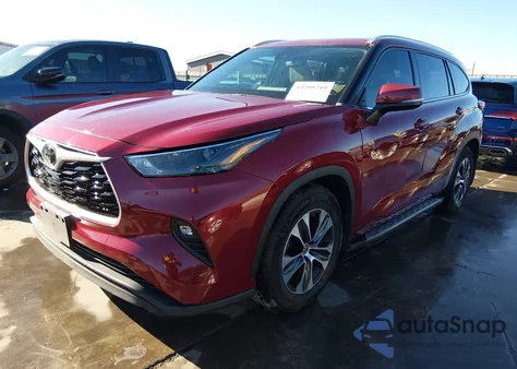 2022 Toyota Highlander Xle из США, поврежденный, VIN 5TDGZRAH2NS558742